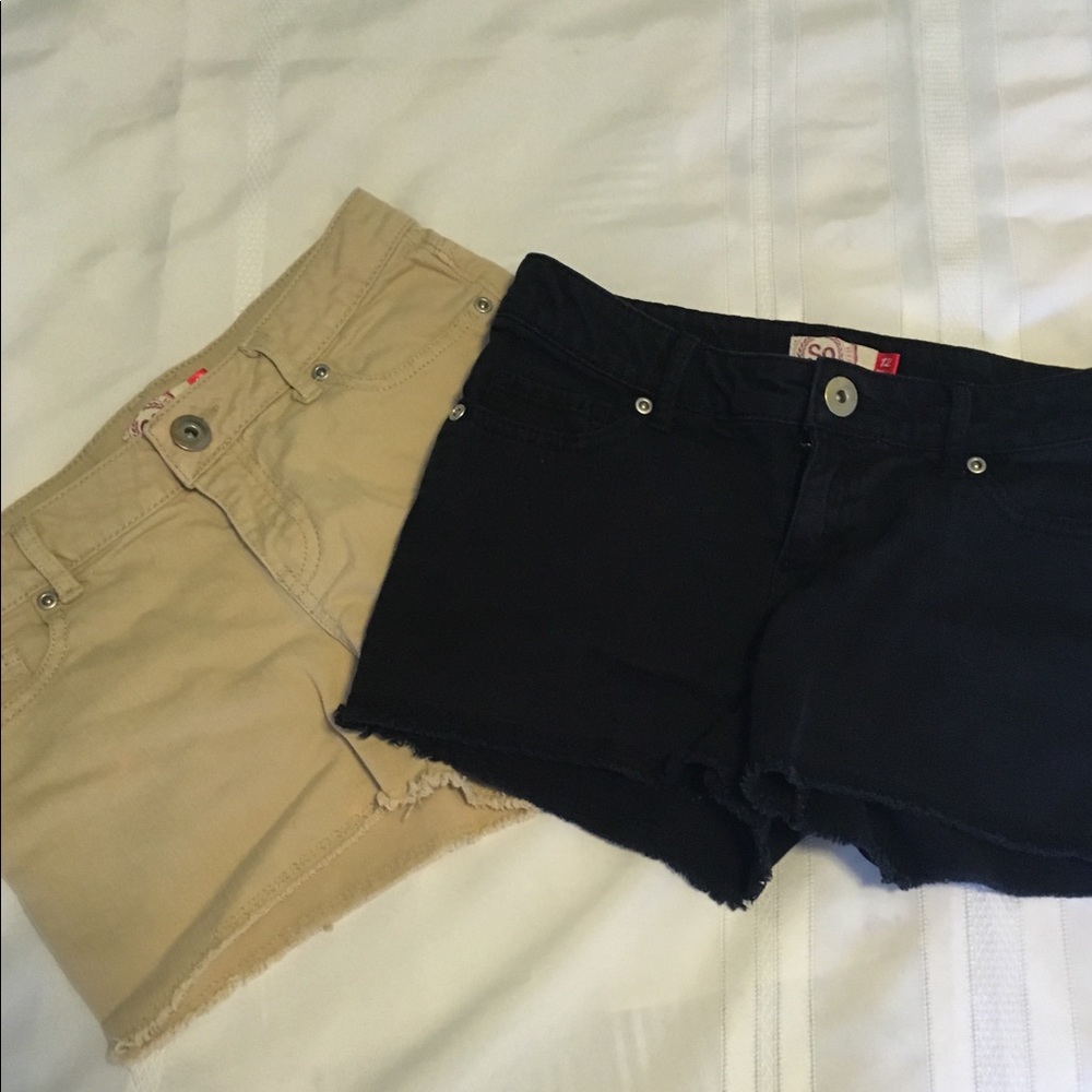 SO Black & Khaki Frayed Jean Shorts In A Bundle